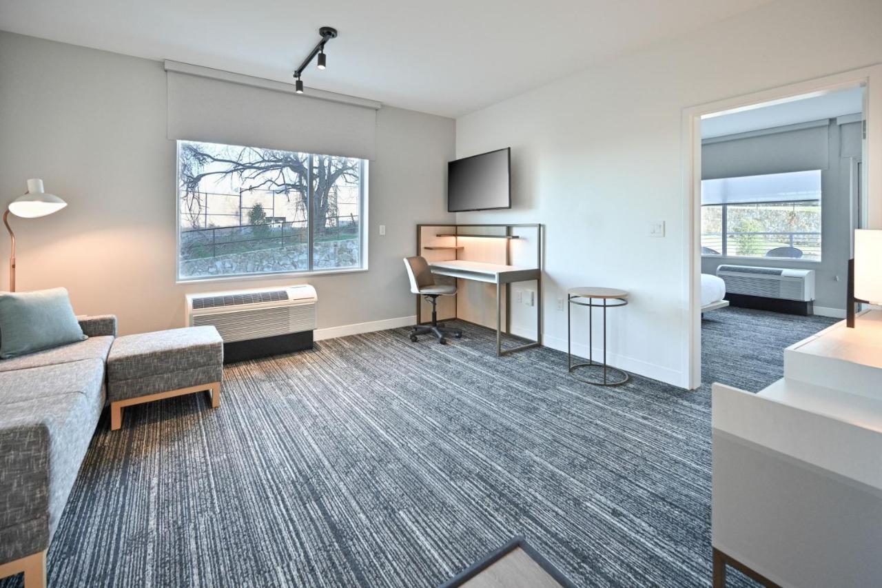 Towneplace Suites By Marriott Dallas 락월 외부 사진